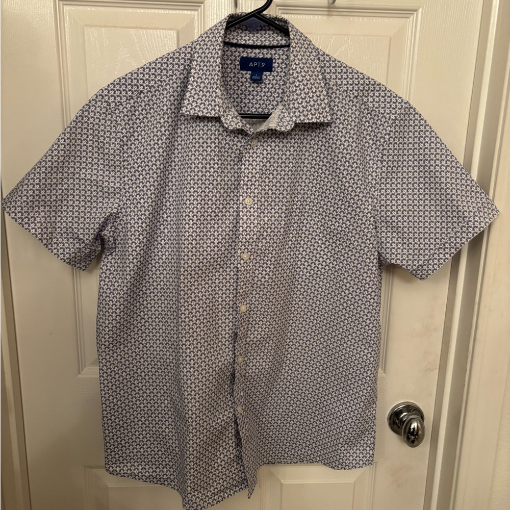 Apt. 9 Men's Blue and White Geometric Shirt Size Large